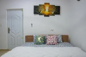 Naj’s Crib - Madina