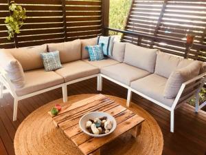 Stylish Family Beach House - 200m to the Beach