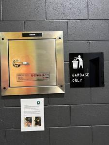 entire 2BR Central Apt 1004