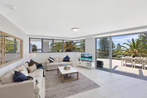 Coast Luxury Apartments 17