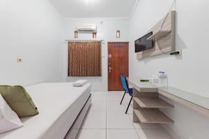 Urbanview Hotel Sunday Cirebon by RedDoorz