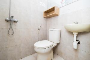 RedDoorz @ Darmo Surabaya