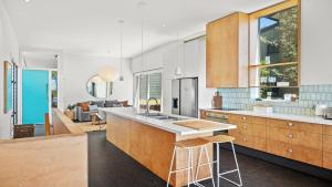 Kookaburra Retreat at Macmasters Beach