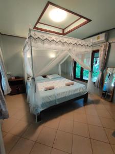 Phayam Coconut Beach Resort