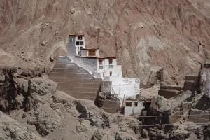 Basgo Eco Homestay - Nimu