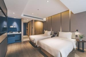 Atour Hotel Huzhou Dongwu
