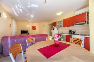 Nur 350 Meter zum Strand mit Klima, WiFi