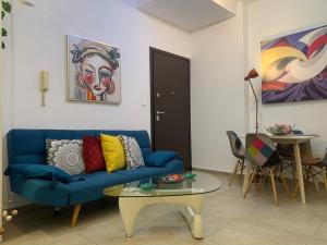 Modern Charm: Stylish Apartment in Central Athens