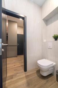 Imperial Apartment B