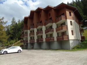 Appartement rénové 2023 à Valfréjus, 2 pièces pour 4 personnes, balcon, près des pistes - FR-1-561-62