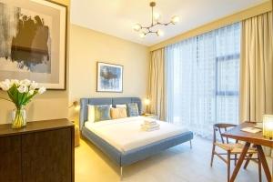 Gorgeous 2 BR with Creek Harbour view