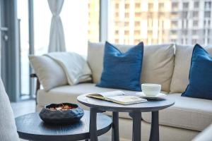 Gorgeous 2 BR with Creek Harbour view