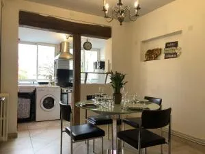 Le Black & White F 2 de 55 m 2 (4 pers). - 穆兰 Le Black & White F 2 de 55 m 2 (4 pers). - 穆兰