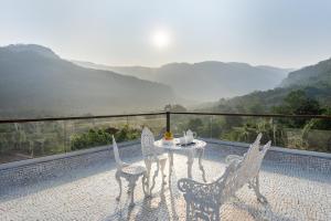 SaffronStays Zokaa - 3BR European-style villa with pool, den & open-sky shower near Imagicaa & Pali