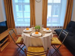 Old Town Sunny Bee Apartment Prime Location