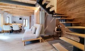 Alpine Chic Retreat - La Saxe