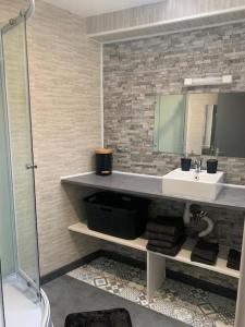 Appartements Maison proche centre-ville 4 personnes 2 chambres : photos des chambres