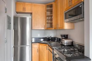 West Village 1br w wd nr restaurants NYC-1315