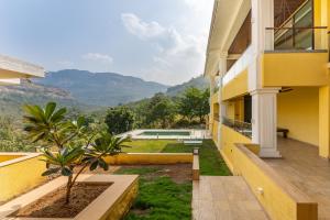 SaffronStays Zokaa - 3BR European-style villa with pool, den & open-sky shower near Imagicaa & Pali