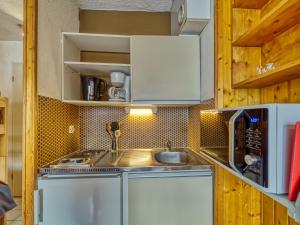 Studio Asters 18 Bâtiment C1 by Interhome