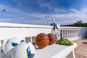 rentafive - Nuevo - AA - Barbacoa - Tenis