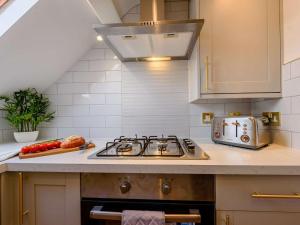 1 Bed in Tenby 88504