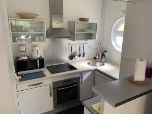 Grand T2 aux Issambres, jardin privatif, piscine, wifi, clim, parking - FR-1-768-57