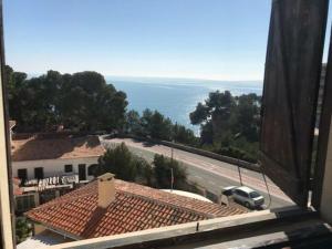 Apartamento frente al mar con terraza y vistas fabulosas, Miami Playa - ES-9-157