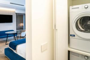 Donna Giacinta Blu Luxury Flat