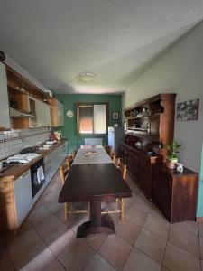 Il giardino di Emilia - Intero appartamento in villa con giardino privato e piscina estiva