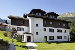 Beautiful 4 Bed Chalet in Klosters, Switzerland