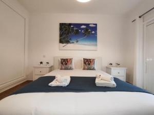 Albufeira Valley 2 With Pool by Homing