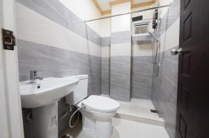 2 Bedroom Unit with Breakfast for 2 Pax