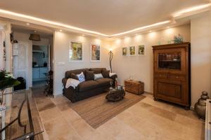 Geschmackvoll eingerichtetes Apartment Le Poisson bleu, 2 Terrassen, Pool, Meerblick, eigener Parkplatz by Riviera HomeLife