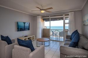 33 Waterfront with Inverter