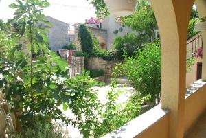 Apartment LIVIA with 2 cozy terraces near Pula