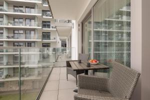 Balticus Elegant Apartment near the Beach by Noclegi Renters