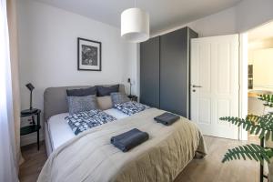 Lovag 12 Terrace Designer Home