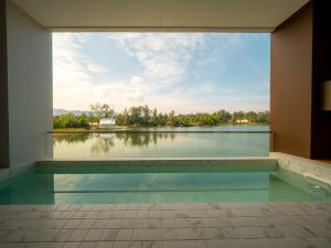 ANGSANA Oceanview apartments with jacuzzi in Laguna area