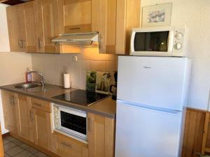 La Palmyre - PETITE VILLA MITOYENNE -PISCINE COLLECTIVE- PROCHE CENTRE