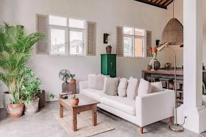 Gorgeous Colorful & Tropical Villa Canggu - VYG