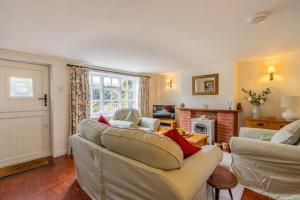 4 Church Cottages