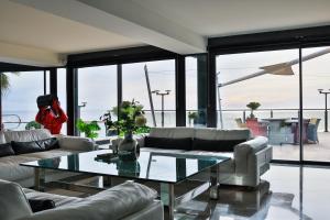 Luxus Villa Corallina - direkt am Meer mit Pool und Jacuzzi by Riviera HomeLife