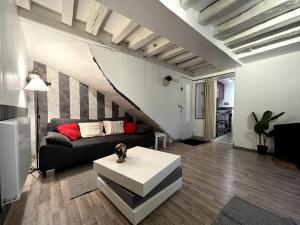 Appartements The Red and Black retreat - Fontainebleau Center : Appartement 1 Chambre