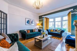 BIG Elegant House in Headingley Leeds -10 actual beds and sleeps 13 by PureStay