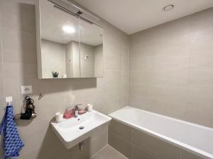 Apartment with Free Parking in Prague