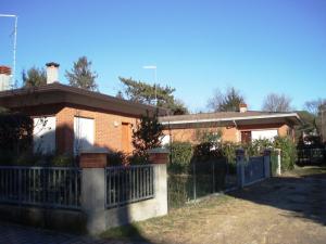 Nice apartment with private garden and parking