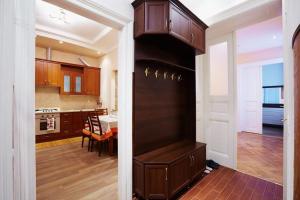 Petra Doroshenka19 street