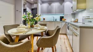 Rezydencja Niechorze 124 z Ogródkiem, Basenem i SPA Gratis - 5D Apartments