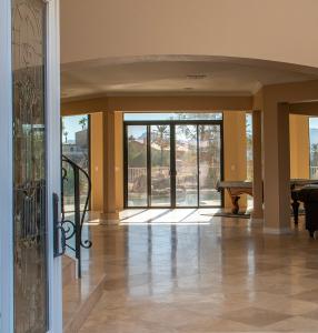 Golf Course Luxury Retreat on Hogan